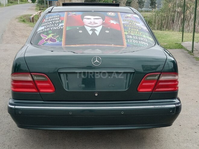 Mercedes E 240 2000, 226,206 km - 2.4 l - Biləsuvar