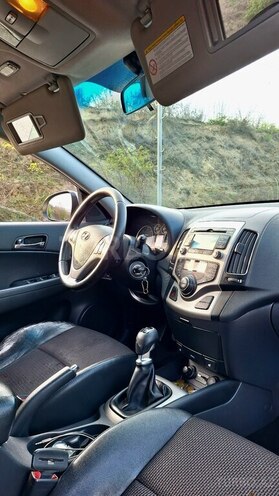 Hyundai i30 2011, 295,000 km - 1.6 л - Bakı