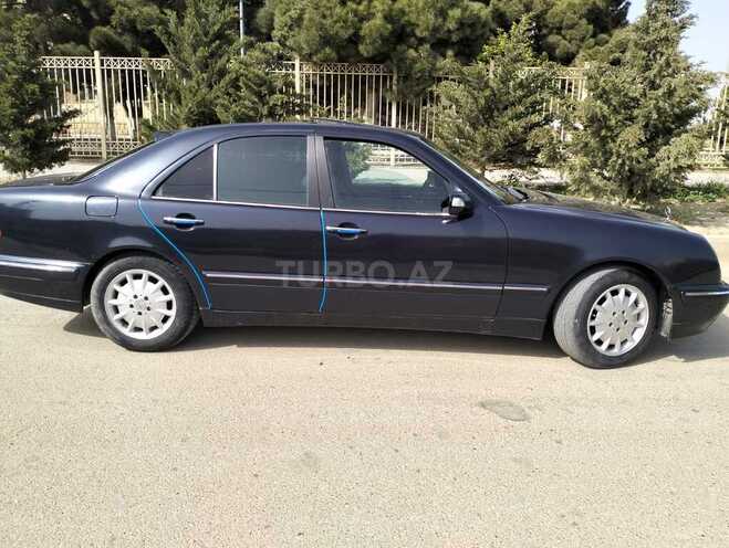 Mercedes E 270 2001, 462,000 km - 2.7 l - Bakı