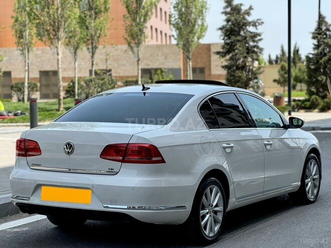 Volkswagen Passat 2013, 235,000 km - 1.8 л - Bakı