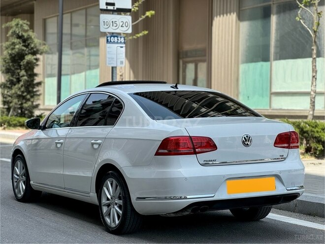 Volkswagen Passat 2013, 235,000 km - 1.8 л - Bakı