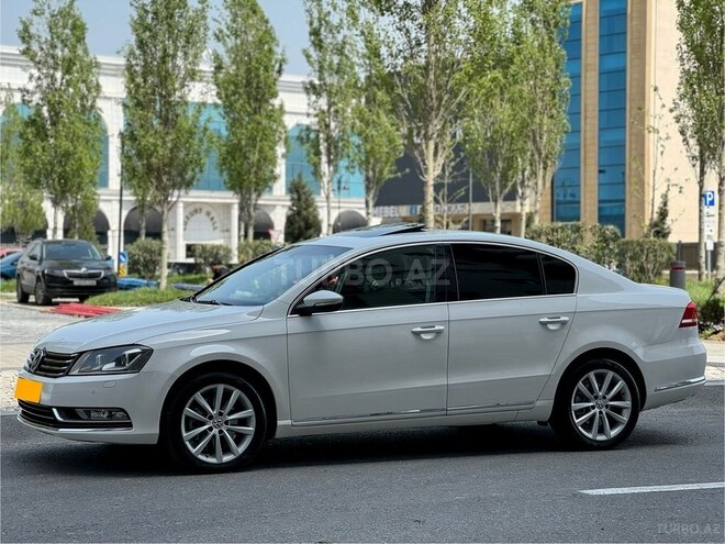 Volkswagen Passat 2013, 235,000 km - 1.8 л - Bakı
