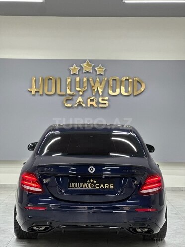 Mercedes E 200-10