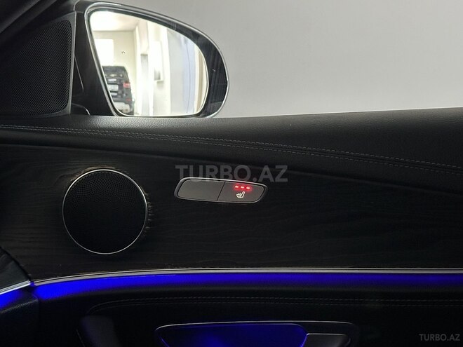 Mercedes E 200-22
