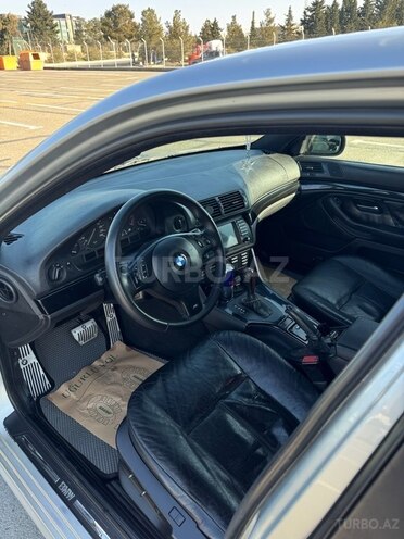 BMW 530 2001, 284,000 km - 3.0 l - Bakı