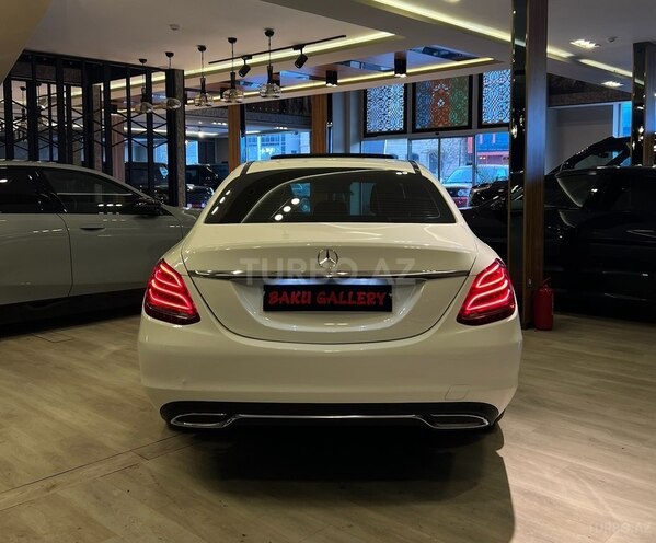 Mercedes C 220 d-2