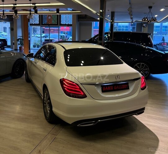 Mercedes C 220 d-5