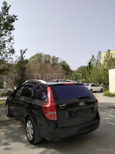 Kia Ceed 2011, 307,000 km - 1.6 l - Sumqayıt
