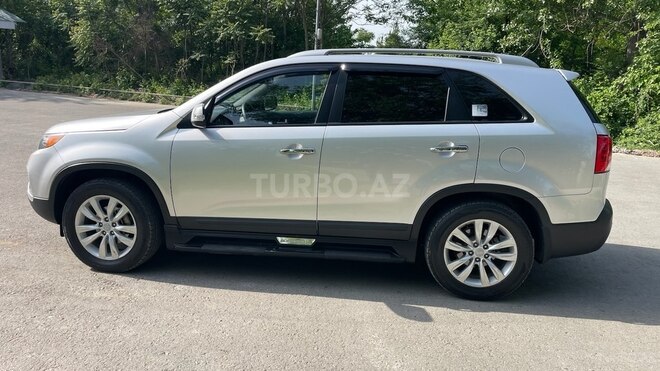Kia Sorento 2009, 251,000 km - 2.0 l - Yevlax