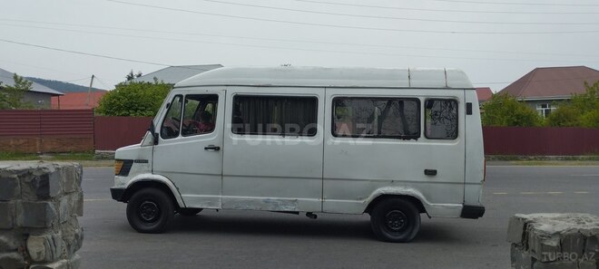 Mercedes 208 D 1985, 350,000 km - 2.5 l - Qax
