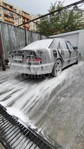 Mercedes E 240 2000, 264,000 km - 2.4 l - Bakı