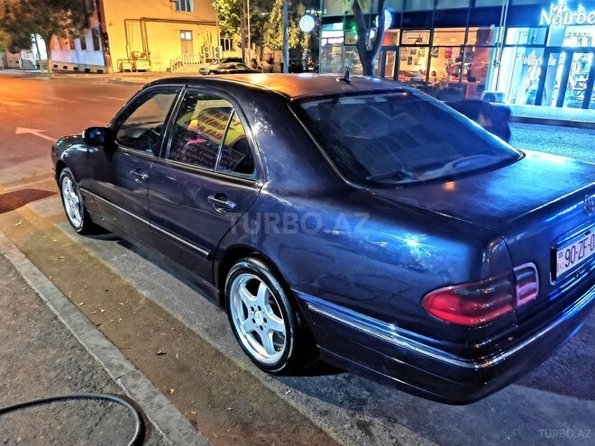 Mercedes E 240 2000, 264,000 km - 2.4 l - Bakı