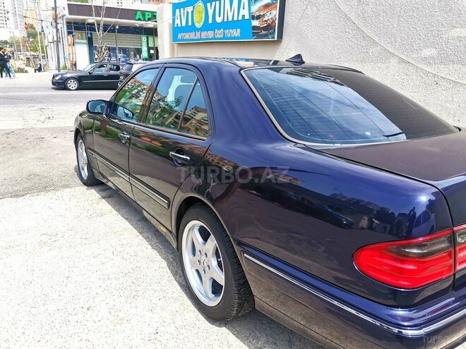 Mercedes E 240 2000, 264,000 km - 2.4 l - Bakı