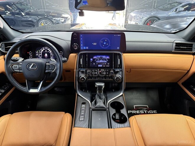 Lexus LX 500d-16