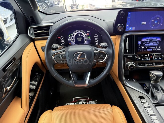 Lexus LX 500d-13