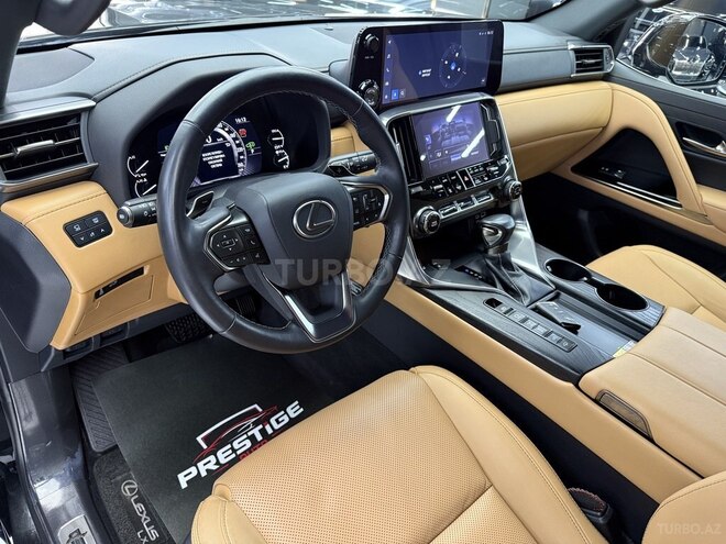 Lexus LX 500d-6
