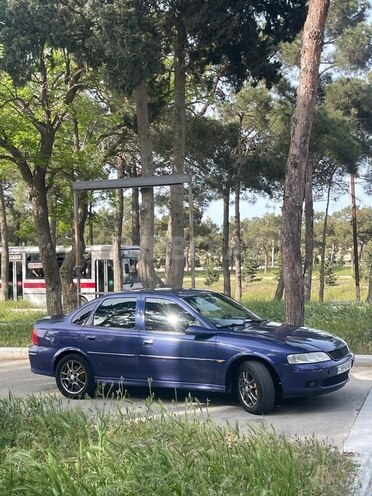 Opel Vectra 1996, 400,000 km - 2.0 l - Bakı