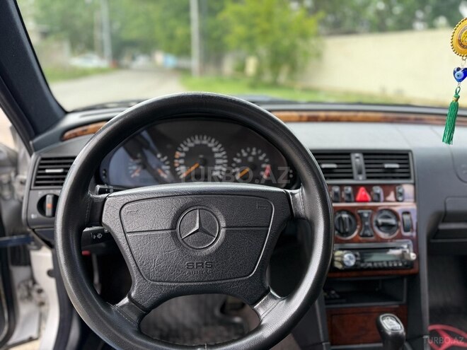 Mercedes C 240 1998, 380,000 km - 2.4 l - Ağcabədi
