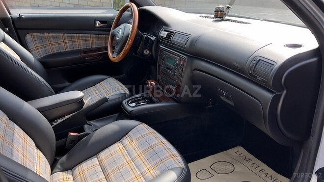 Volkswagen Passat 2000, 240,000 km - 2.8 l - Bakı