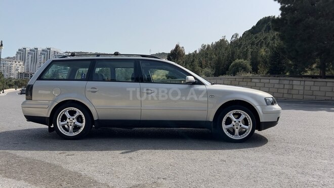 Volkswagen Passat 2000, 240,000 km - 2.8 l - Bakı