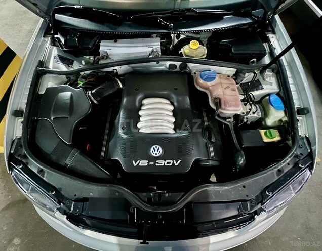 Volkswagen Passat 2000, 240,000 km - 2.8 l - Bakı