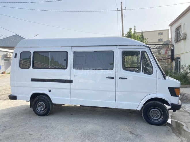 Mercedes 208 D 1991, 466,000 km - 2.9 l - Bakı