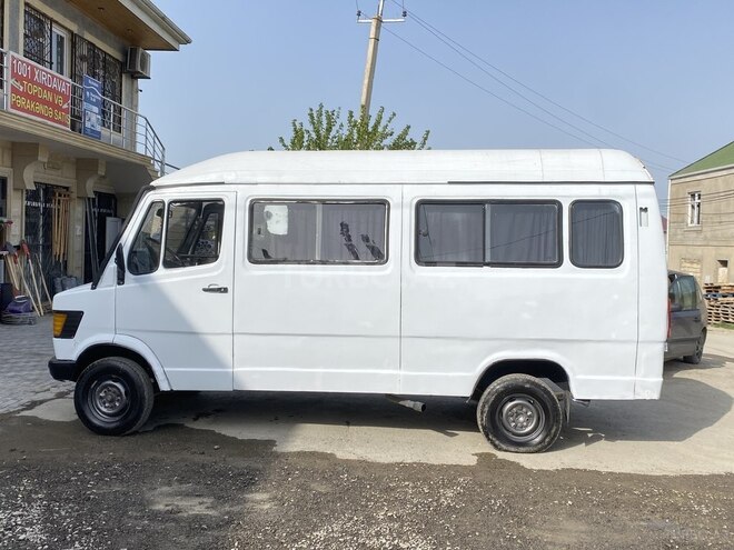 Mercedes 208 D 1991, 466,000 km - 2.9 l - Bakı