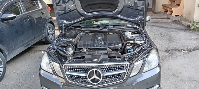 Mercedes E 220 d 2012, 298,000 km - 2.2 l - Bakı