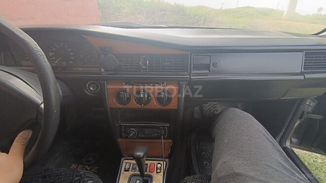 Mercedes 190 1991, 322,885 km - 2.0 l - Bakı