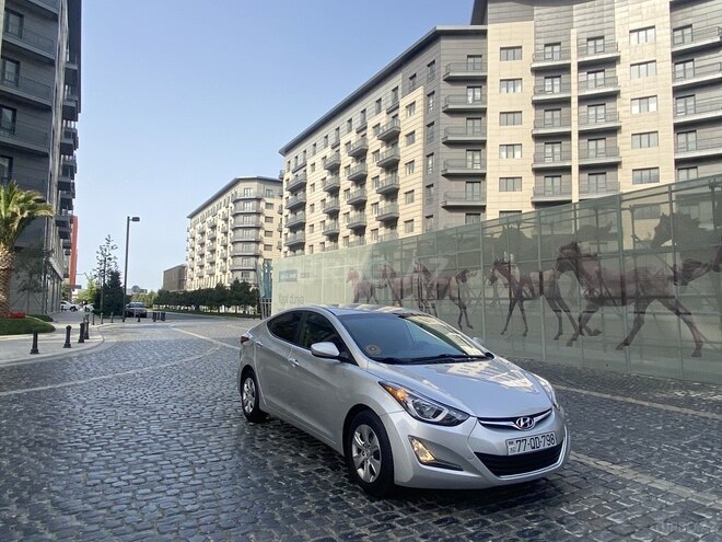 Hyundai Elantra 2015, 100,500 km - 1.8 л - Bakı