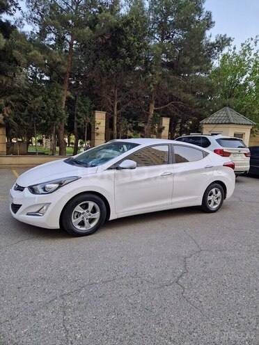 Hyundai Avante 2015, 194,588 km - 1.6 л - Bakı