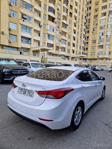 Hyundai Avante 2015, 194,588 km - 1.6 л - Bakı