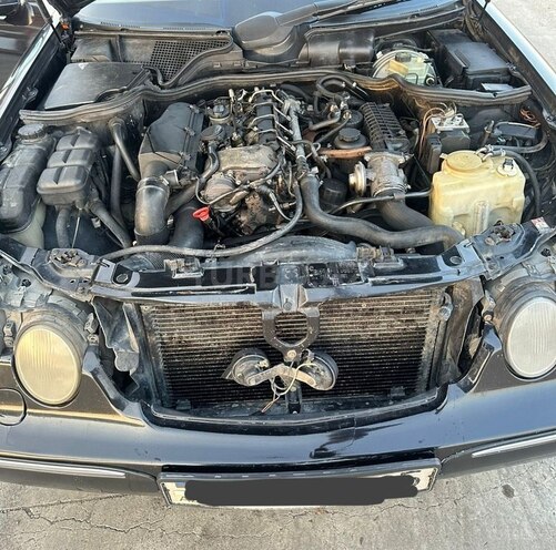 Mercedes E 220 d 2000, 455,000 km - 2.2 l - Biləsuvar