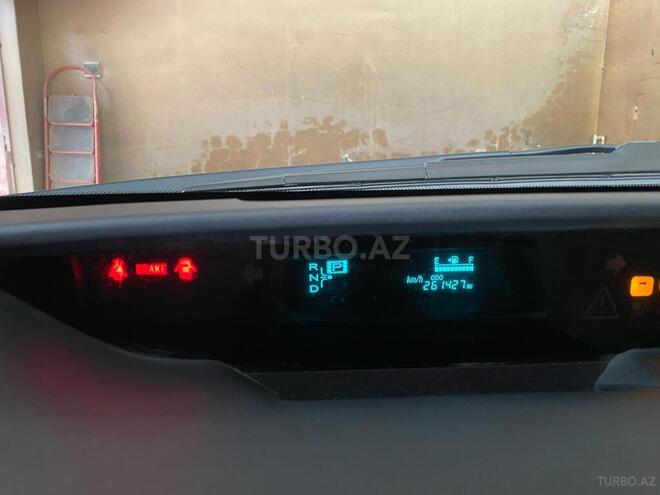 Toyota Prius 2007, 261,427 km - 1.5 l - 
