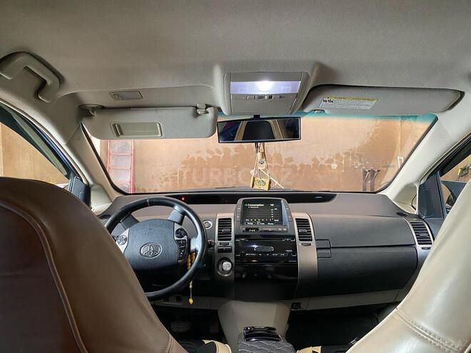 Toyota Prius 2007, 261,427 km - 1.5 l - 