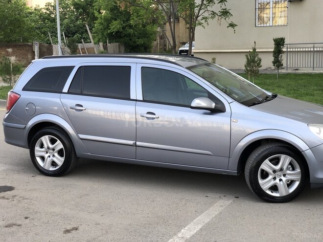 Opel Astra 2009, 252,962 km - 1.4 l - Gəncə