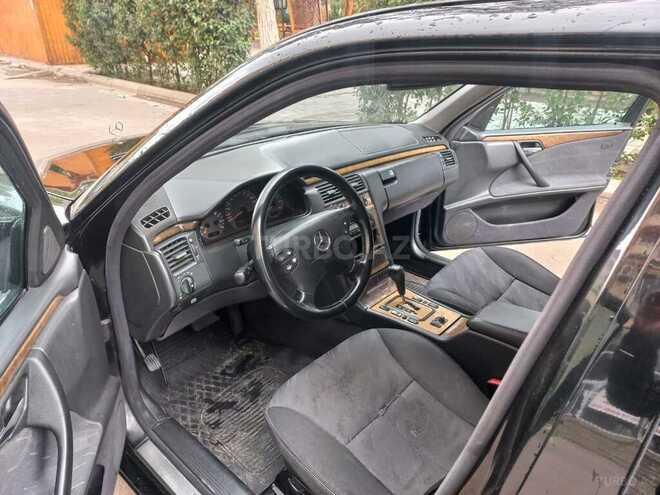 Mercedes E 240 1999, 297,481 km - 2.4 l - Gəncə