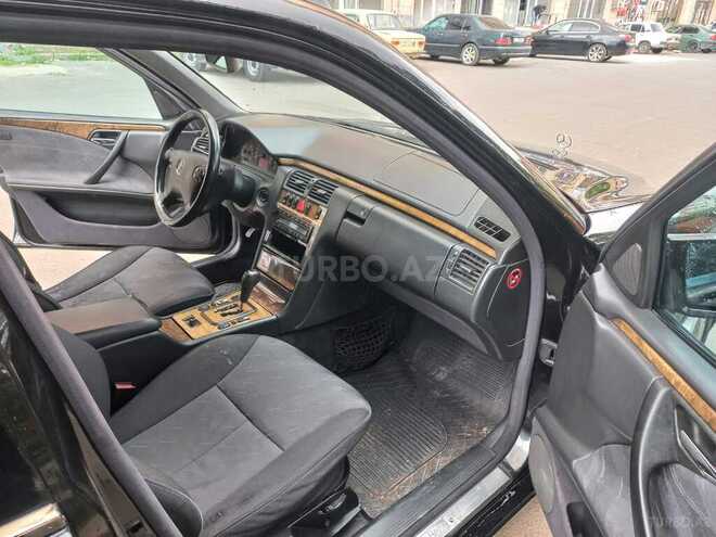 Mercedes E 240 1999, 297,481 km - 2.4 l - Gəncə