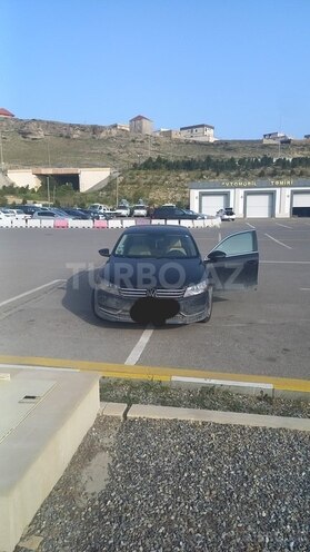 Volkswagen Passat 2012, 215,000 km - 2.5 l - Bakı