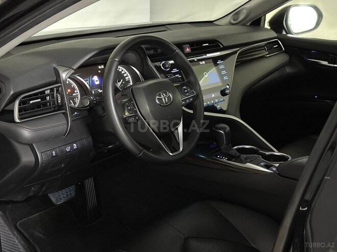 Toyota Camry-11