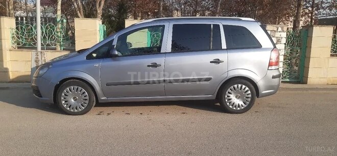 Opel Zafira 2007, 332,000 km - 1.9 l - Ağstafa