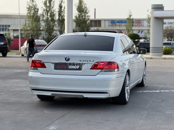 BMW 740-4