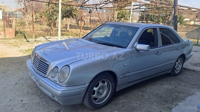 Mercedes E 280 1996, 235,985 km - 2.8 l - Mingəçevir