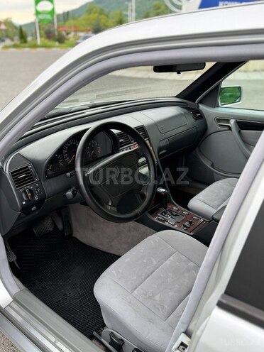 Mercedes C 180 1998, 269,000 km - 1.8 л - Qəbələ