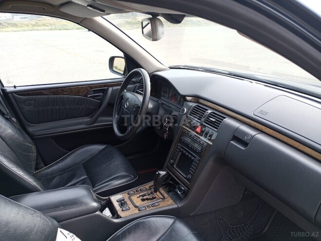 Mercedes E 270 2000, 435,000 km - 2.7 l - Bakı