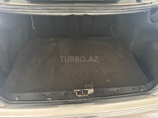 Mercedes E 220 d 2001, 320,000 km - 2.2 л - Bakı