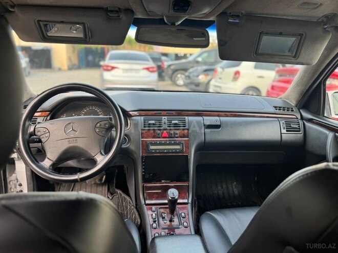 Mercedes E 220 d 2001, 320,000 km - 2.2 л - Bakı