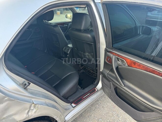 Mercedes E 220 d 2001, 320,000 km - 2.2 л - Bakı