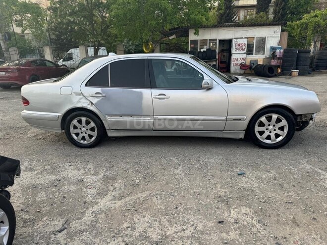 Mercedes E 220 d 2001, 320,000 km - 2.2 л - Bakı