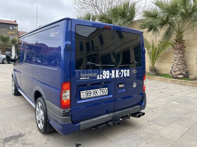 Ford Transit-11